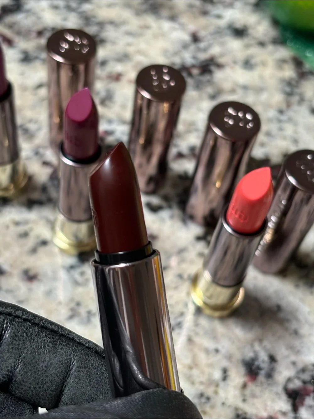 ✨New✨Urban Decay 4 Bundle Lipsticks: Bittersweet, Afterdark, Disturbed, Snitch
